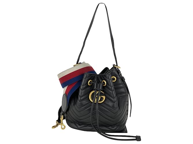 Bolsa Gucci Sylvie Web GG Marmont Black Leather Matelasse Bucket Bag usada Preto Couro  ref.674011