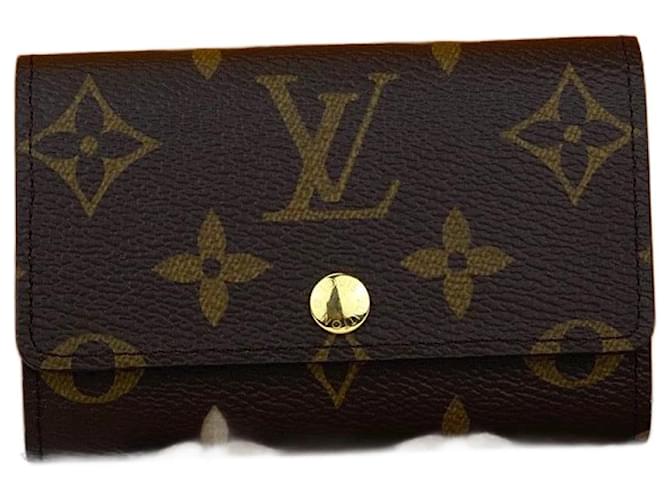 SOLD! previously owned louis vuitton keychain card holder in