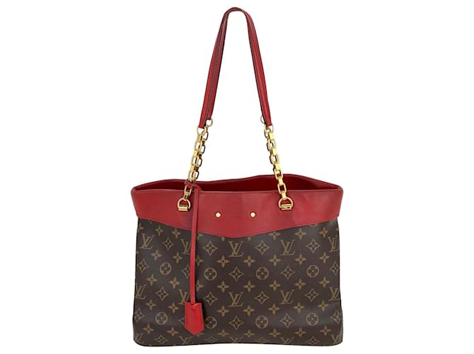 Pre-owned Louis Vuitton Red Handbags