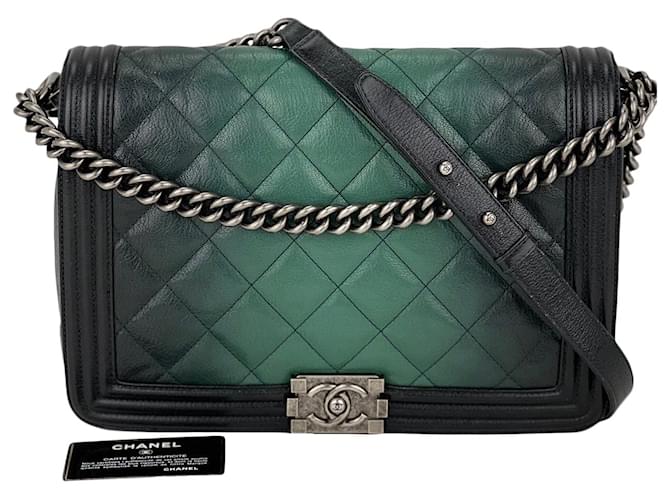 CHANEL Bag Dark Green Ombre Quilted Glazed Leather Large Boy Authentic preowned Olive green  ref.674190