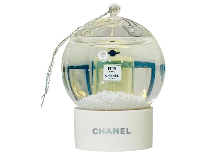 Chanel Coleccionista Bola de Nieve Plata Plástico  ref.674288