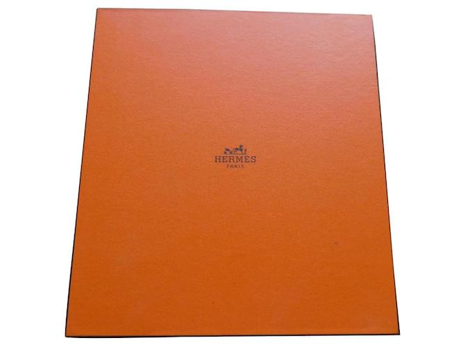 Hermès Schmuckkästchen für goldene Halskette Orange  ref.674520