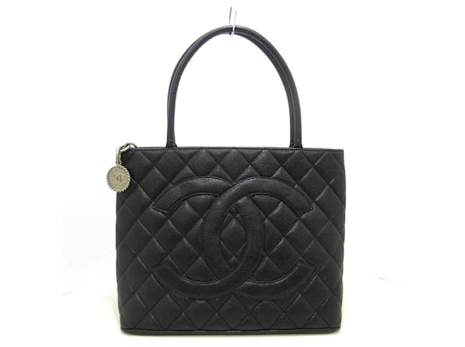 Medaillon Chanel Médaillon Black Leather  ref.674560