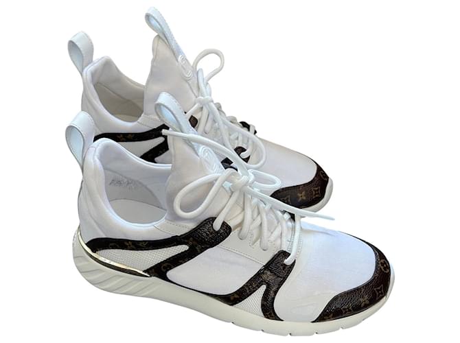 Louis Vuitton Original Sneakers in Central Division - Shoes