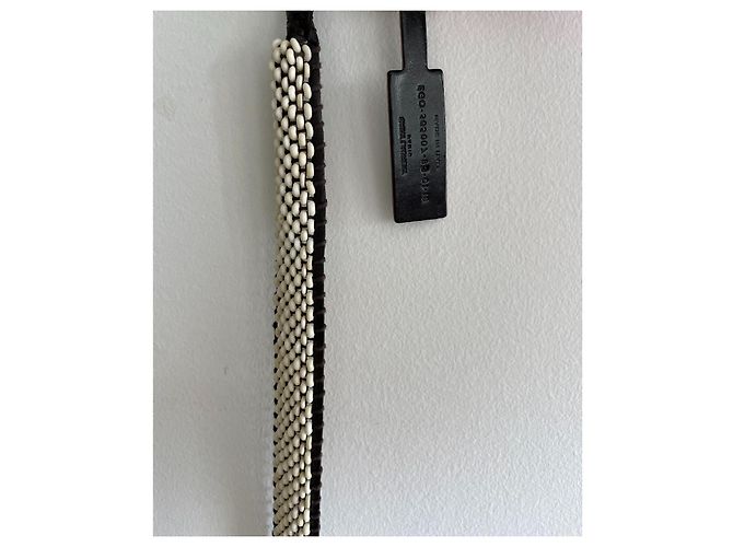 Feiner Perlengürtel mit Yves Saint Laurent-Logo Braun Weiß
