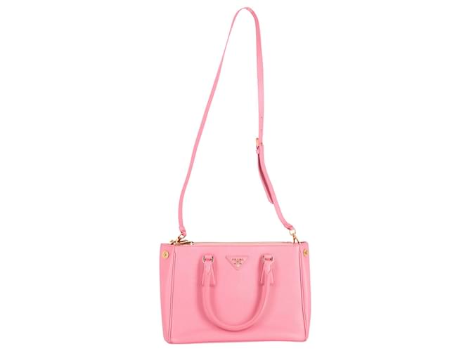 Prada Galleria Crossbody Bag Medium aus Saffiano-Leder in Rosa Pink  ref.677329