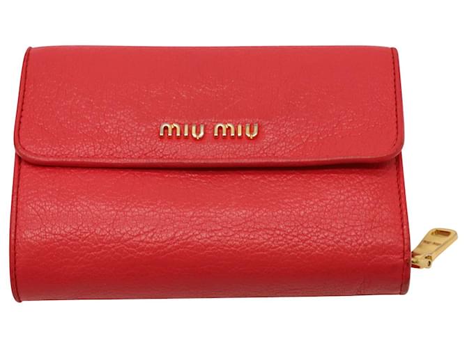 Carteira compacta Miu Miu em couro vermelho  ref.677513