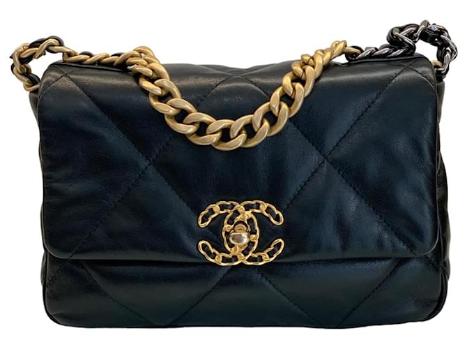 Chanel 19 Chanel Handbags Black Leather ref.679460 - Joli Closet