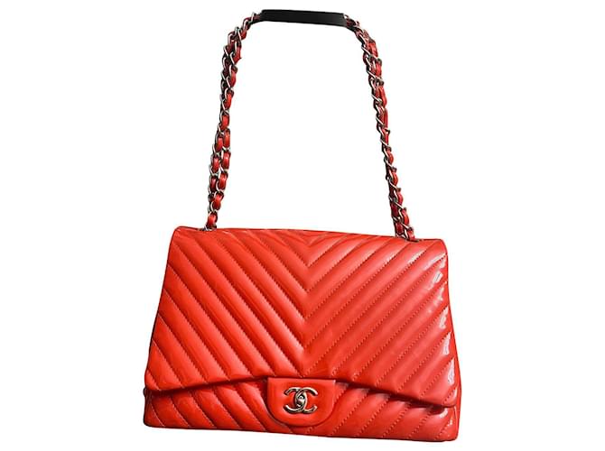 Chanel TIMELESS Rosso Pelle verniciata  ref.679694