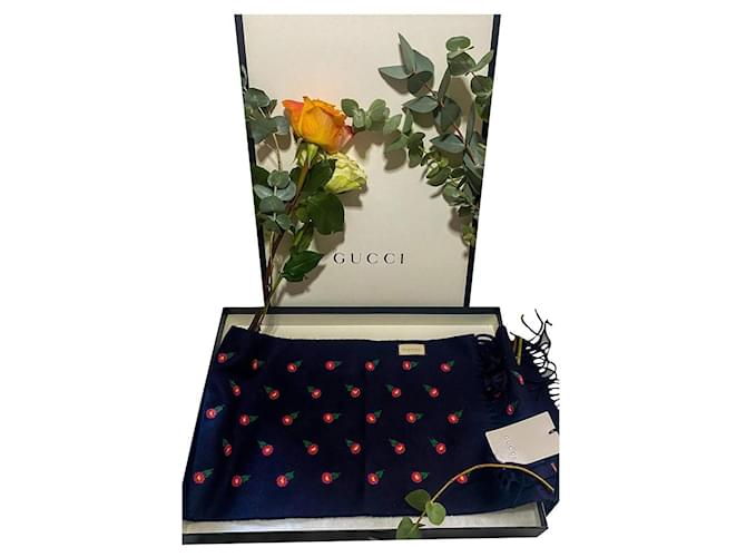 Gucci Scarves Blue Silk  ref.679769