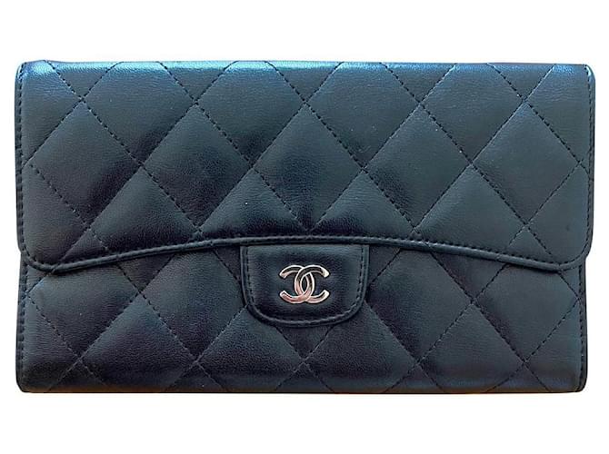 Chanel black wallets Leather  ref.681130