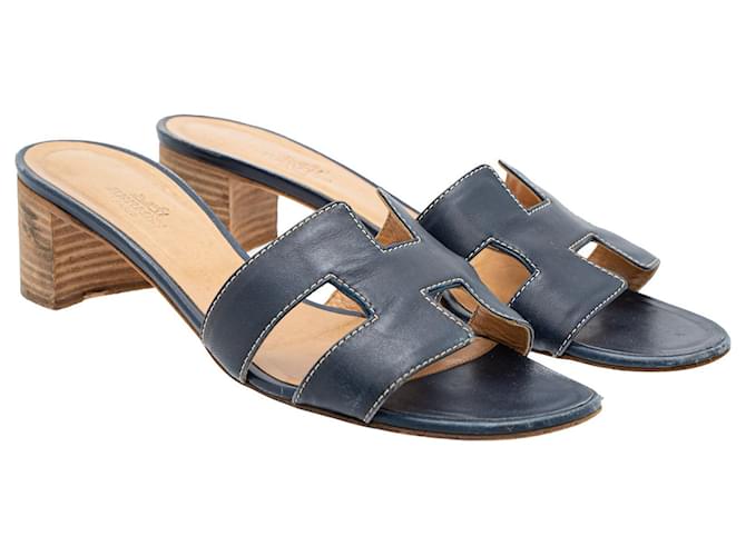 Oasis on sale black sandals