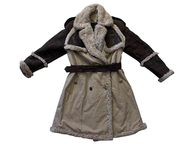 Burberry Coats, Outerwear Beige Fur  ref.682587