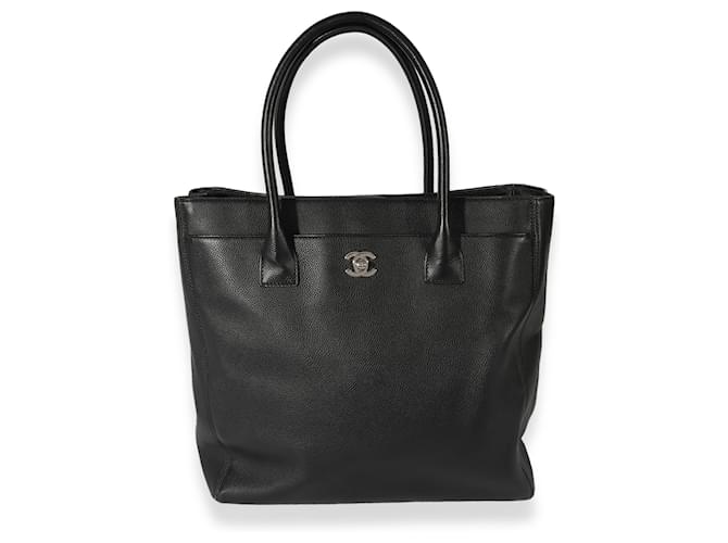 Vertikale Cerf-Tasche aus schwarzem Leder von Chanel  ref.683396