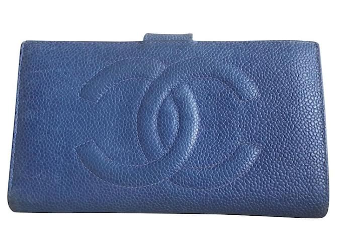 Chanel carteiras Azul Couro  ref.683845
