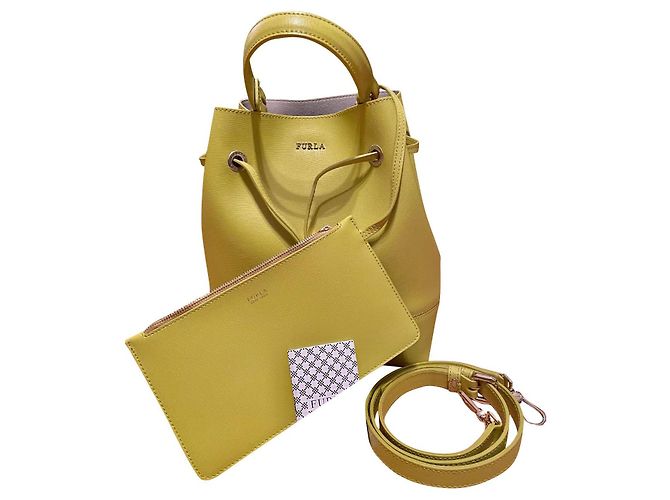 Furla Handtasche aus Leder Hellgrün