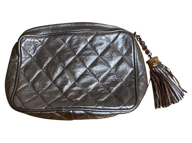 Chanel handbag Golden Leather  ref.685616