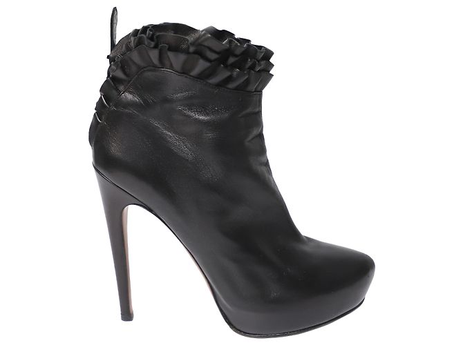 Alaïa Alaia Stiefeletten mit Rüschen aus schwarzem Leder
