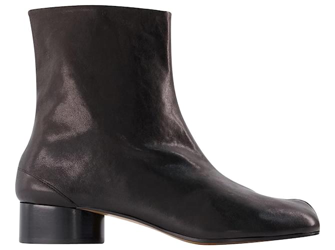 Maison Martin Margiela Ankle Boots Tabi H30 in Black Soft Vintage Leather Pony-style calfskin  ref.686397