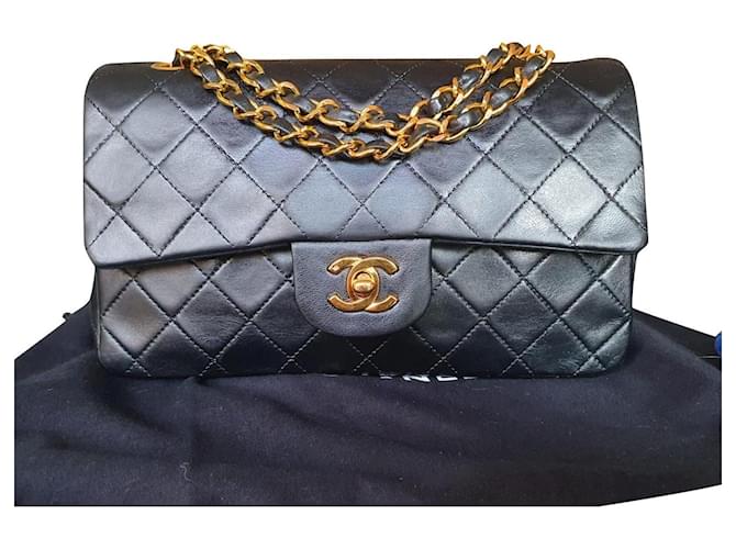 Chanel Timeless Black Leather  ref.686759