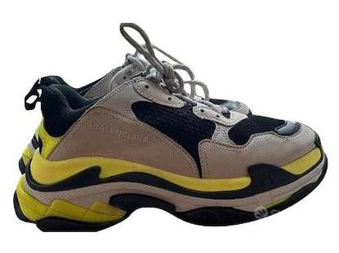 Balenciaga Sneakers Yellow Acrylic  ref.687349