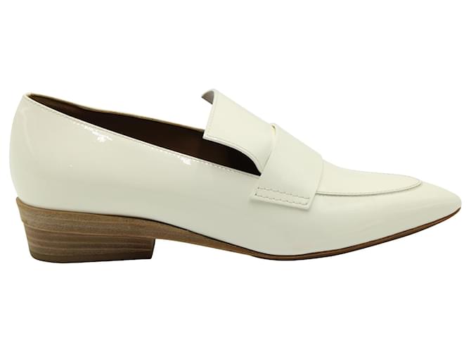 Hermès Hermes Loafers in White Patent Leather  ref.689881