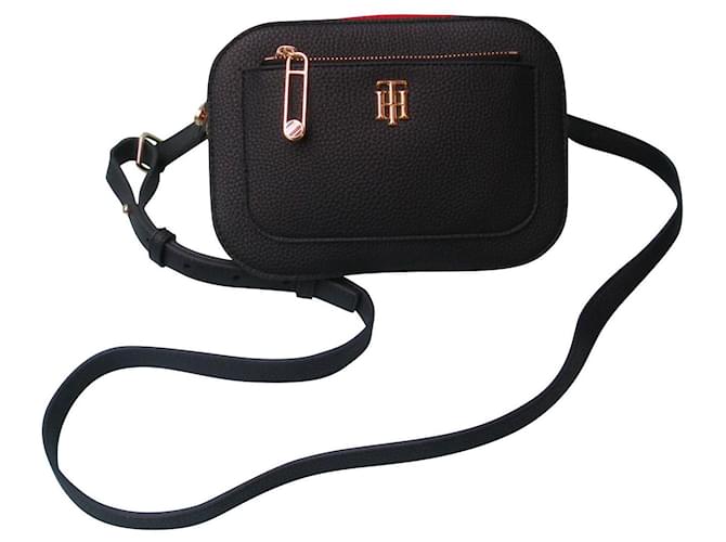 Tommy Hilfiger Handbags Black Leather  ref.690427