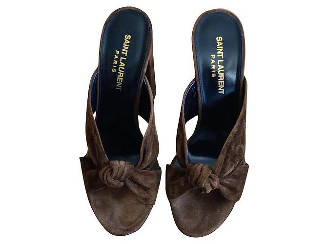 Escarpins Saint Laurent marron finition cachemire