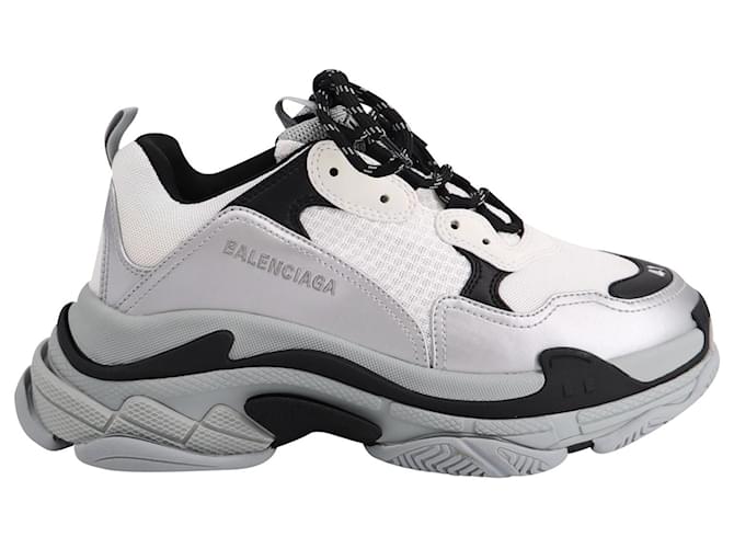 First Sneakers Triple S di Balenciaga in poliestere grigio metallizzato  ref.691862