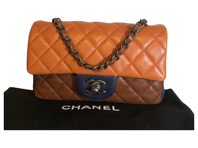 Classique Mini sac à rabat rectangulaire en cuir d'agneau matelassé Chanel Tricolor Timeless Classic en édition limitée! Multicolore  ref.692516