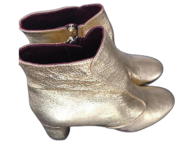Avril Gau botas de cuero doradas Dorado