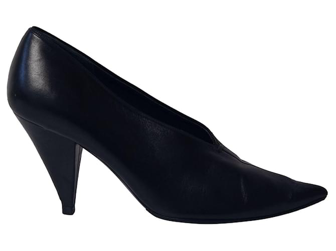 Céline Zapatos de tacón Celine con cuello en V y punta en punta en cuero negro  ref.696515