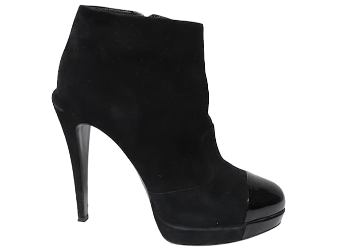 Chanel Lackleder-Cap-Toe-Plateau-Stiefeletten aus schwarzem Wildleder Schweden  ref.696585