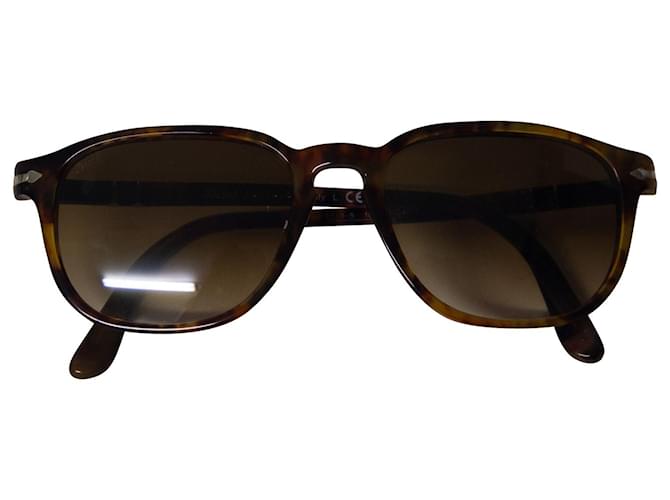 Polarisierte Ray-Ban-Sonnenbrille in braunem und schwarzem Acetat Zellulosefaser  ref.697056