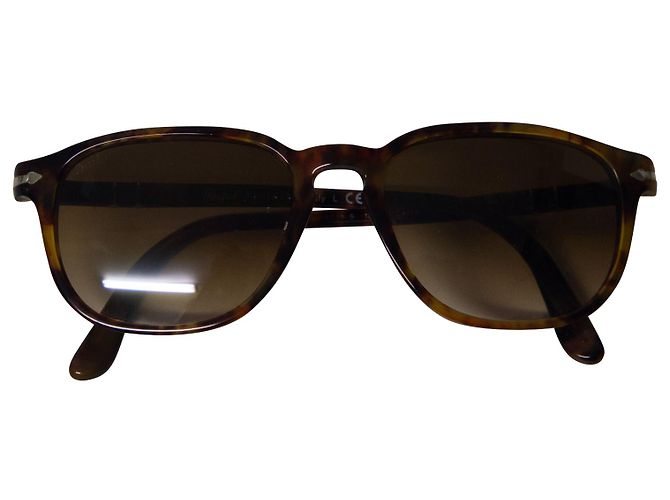 Ray-Ban Polarized Sunglasses in Brown and Black Acetate