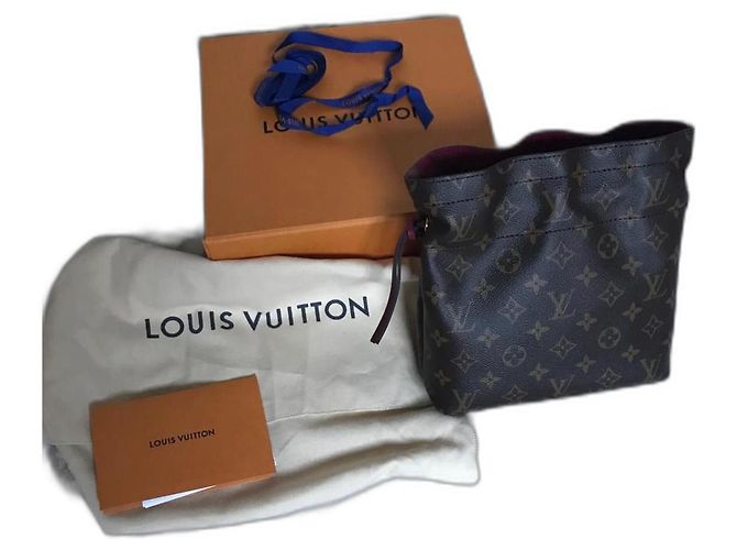 Citadines Pochette Louis Vuitton Marron Cuir