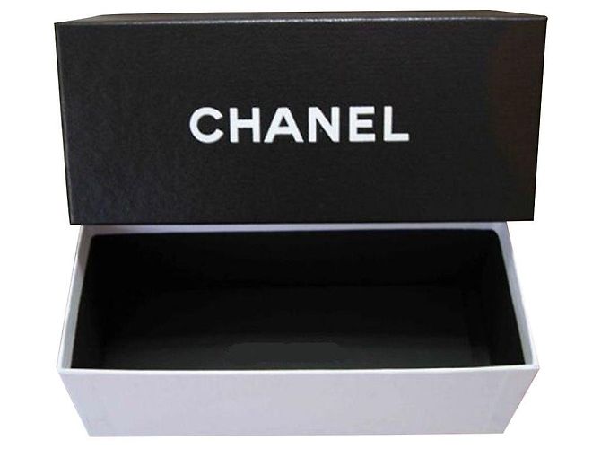 Chanel Black Box 