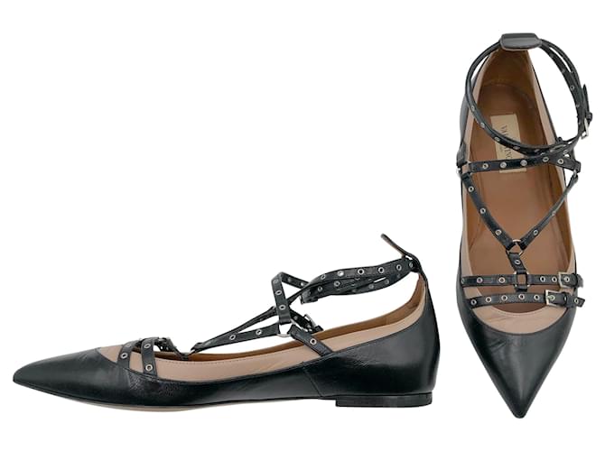Zapatos Valentino en cuero negro y beige con tachuelas de ref.698446 - Joli Closet