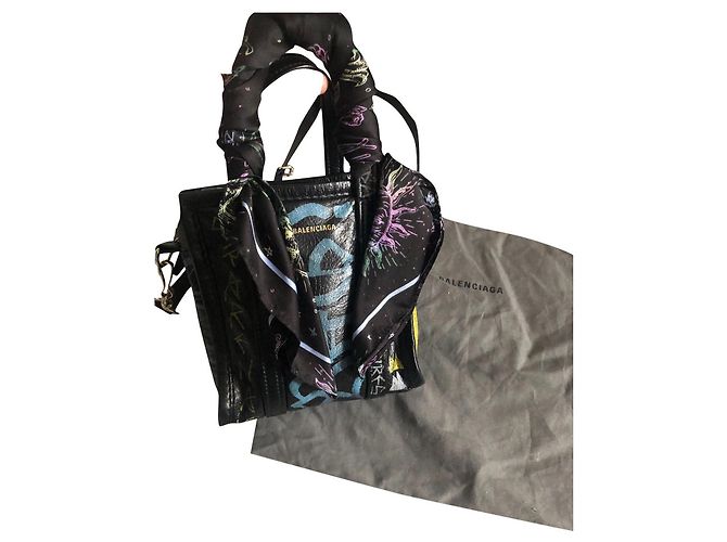 Balenciaga Graffiti Handtasche aus Leder Schwarz Mittel