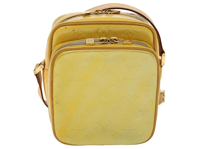 Louis Vuitton Wooster Yellow Patent leather  ref.701889