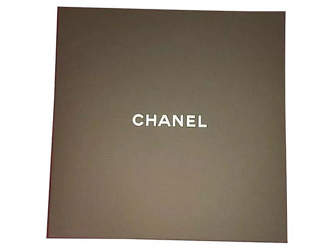 Chanel Black Box 