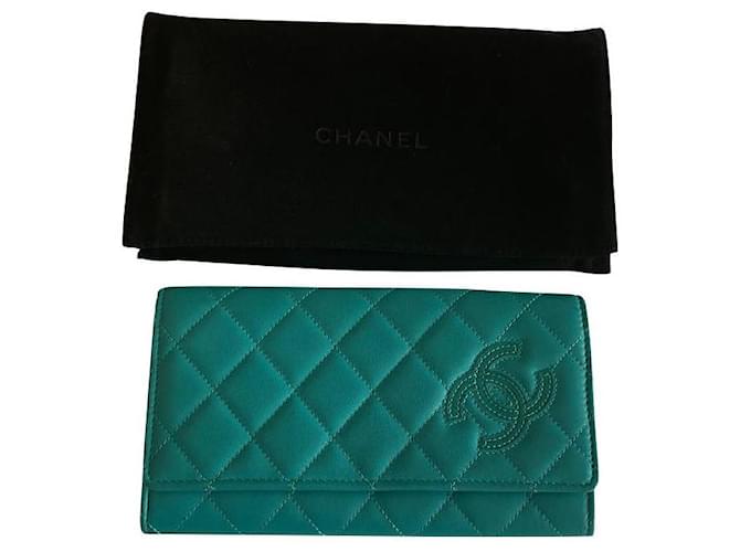 Chanel Wallet / card holder Green Leather  ref.702565
