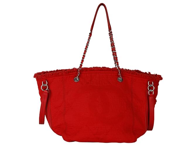 Timeless Chanel Small lined Face Fringe Deauville Tote Red Cloth  ref.704007