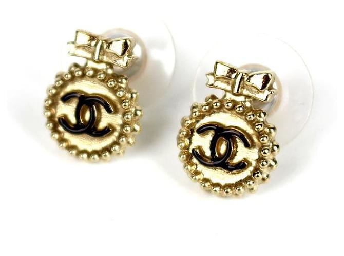 *Chanel CHANEL Earrings Ribbon Coco Mark Gold x Black Metal  ref.704402
