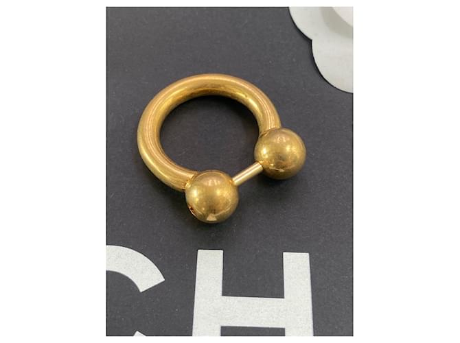 Outras joias charme Chanel dourado Metal  ref.705037