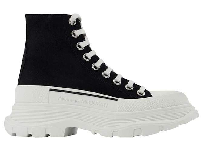 Tread Sneakers - Alexander Mcqueen -  Black/White - Leather  ref.705279
