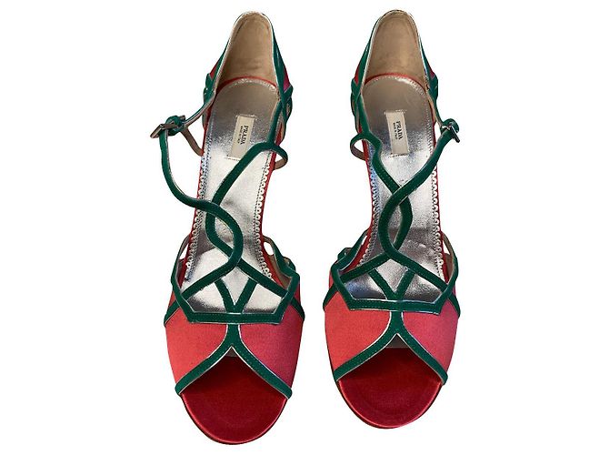 Prada Pumps Red Silk