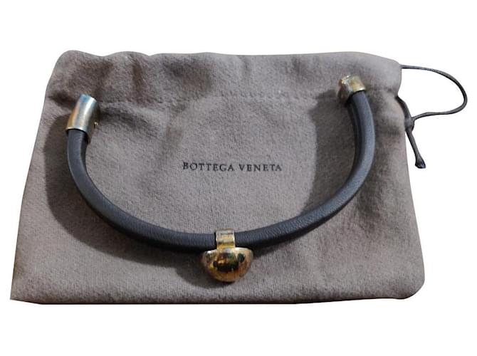 Bracelet Bottega Veneta cuir noir et doré  ref.706112
