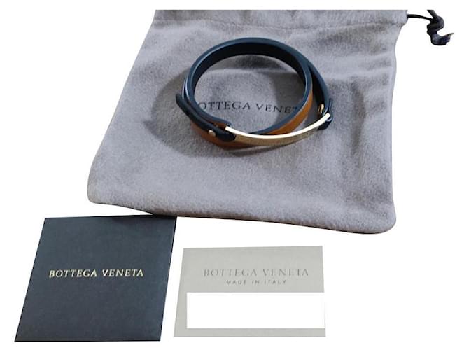 Bracelet Bottega Veneta en cuir et gourmette en or Marron Noir Bijouterie dorée  ref.706115