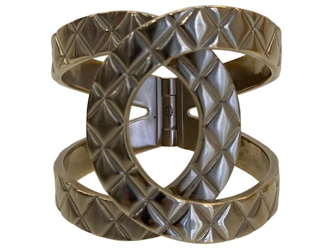 Chanel Bracelets Golden Metal  ref.707304